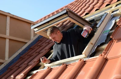 Pose de fenêtres de toit Velux à Pompiey